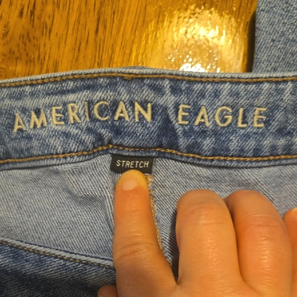 American Eagle Outfitters Light Blue Distressed Jeans - Picture 5 of 6